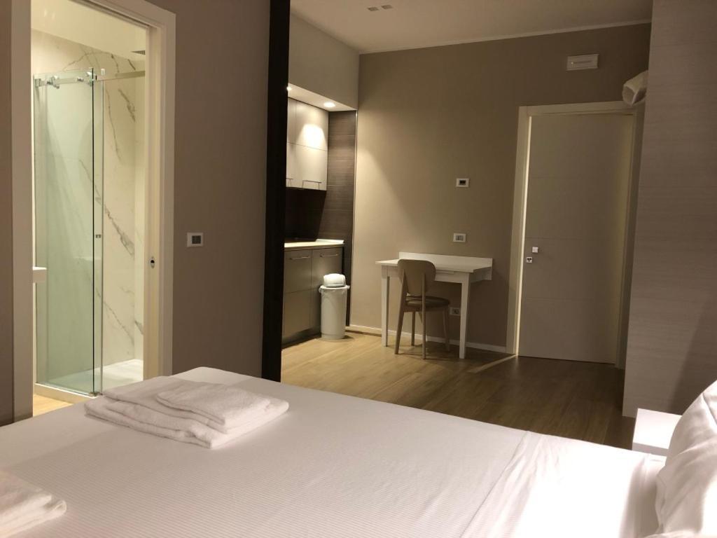 Approdo Residence Чивитанова-Марке Экстерьер фото